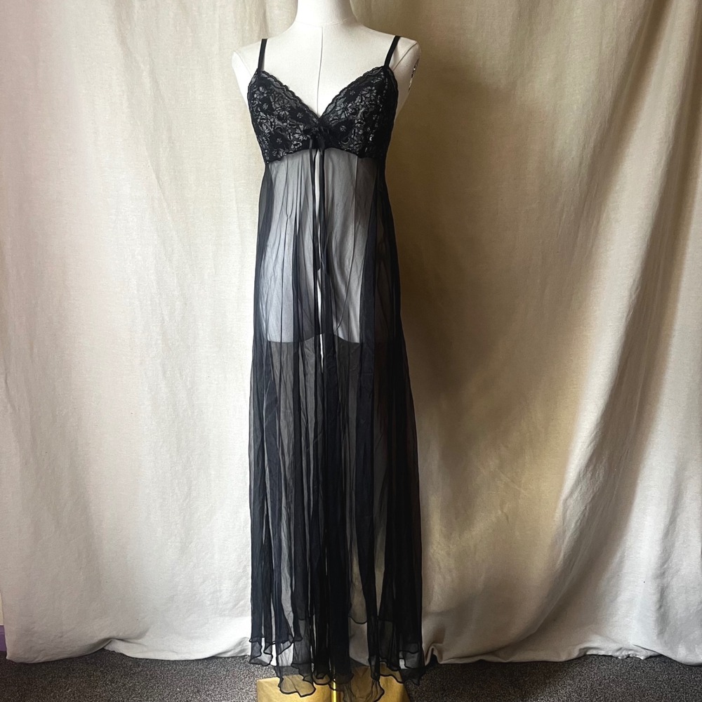 Vintage Petra Fashions Black Sheer Lace Long Peignoir Nightgown M/L Made in USA